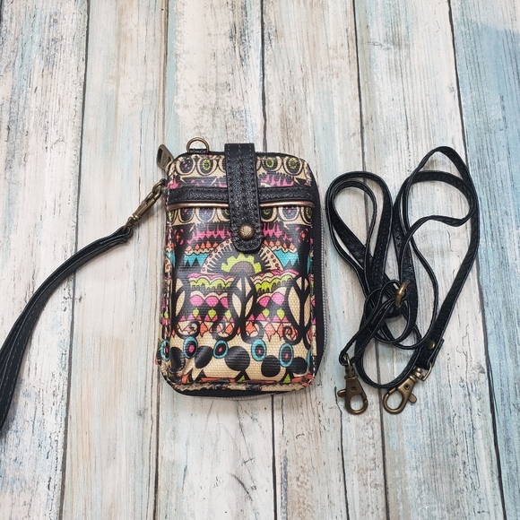 Sakroots Crossbody Wallet. - Picture 16 of 16